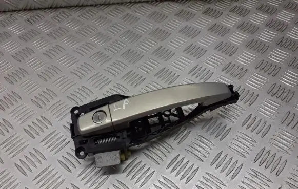 Opel Zafira B Front door interior handle