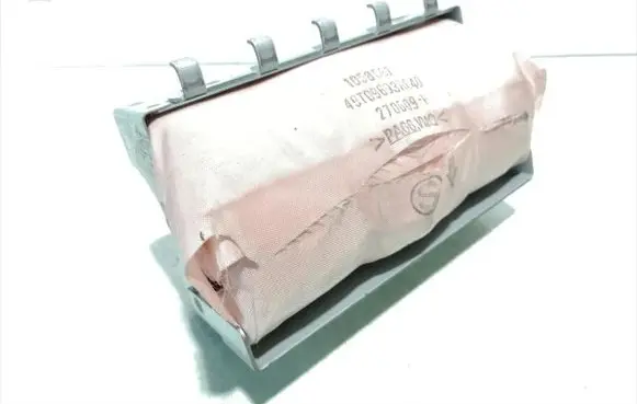 Subaru Outback Passenger airbag