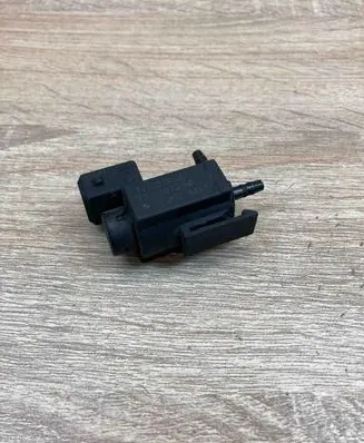 BMW 3 E90 E91 Turbo solenoid valve 7810831 70231800
