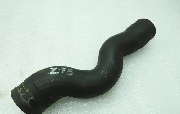 Opel Zafira B Intercooler hose/pipe 55353830