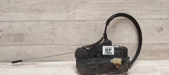 Chevrolet Cruze Front door lock 13503802