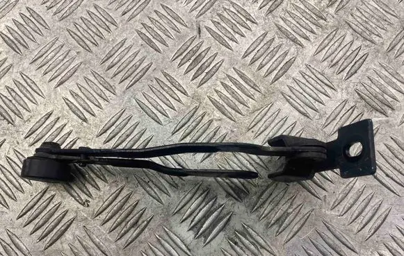 Volvo XC90 Tailgate check strap stopper 30674751