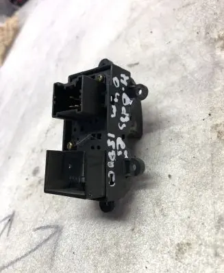 Honda Odyssey Electric window control switch