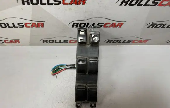 Nissan Almera Tino Electric window control switch