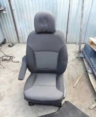 Renault Trafic III (X82) Front passenger seat 
