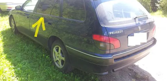 Peugeot 406 Rear door window glass AS2