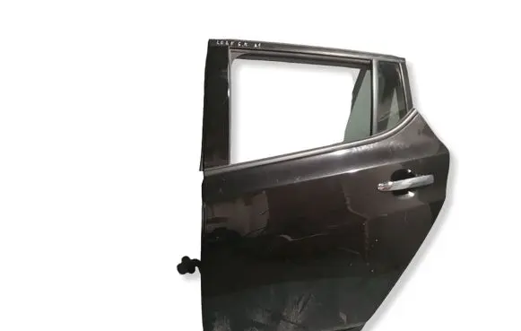 Nissan Leaf II (ZE1) Rear door 