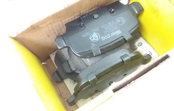 Skoda Octavia Mk2 (1Z) Brake pads (rear) 2456301