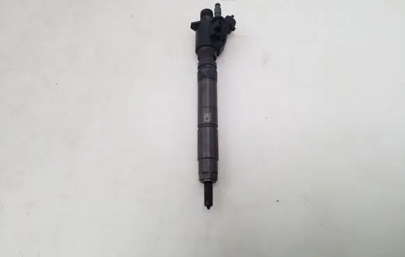 Volvo XC60 Fuel injector 31272690