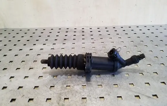 BMW 3 E92 E93 Clutch slave cylinder 6775872