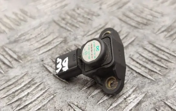 Mercedes-Benz E W212 Air pressure sensor A0061539728