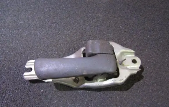Toyota RAV 4 (XA10) Front door interior handle