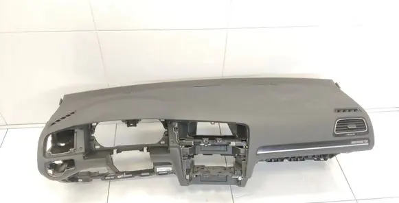 Volkswagen Golf VII Dashboard 5G2857181