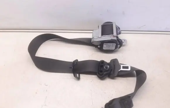 Opel Zafira C Front seatbelt F13394801 618834700