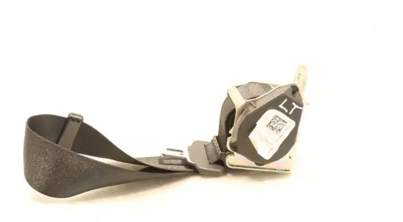 Rear seatbelt