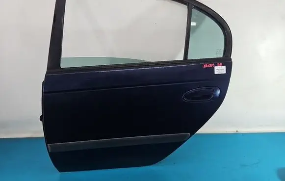 Toyota Avensis T220 Rear door IMPRK1544550