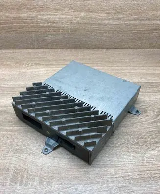 BMW 5 E39 Sound amplifier 8362444