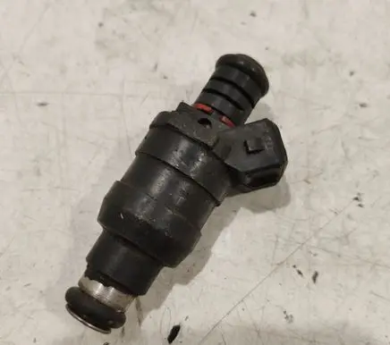 BMW 7 E38 Fuel injector D3763FA