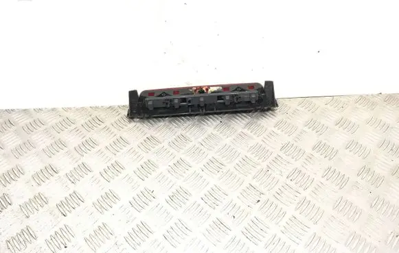 Fiat Ulysse Third/center stoplight E25048