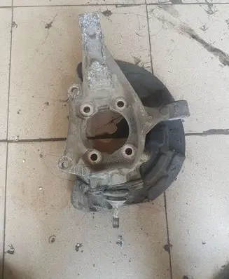 Volvo V70 Front wheel hub spindle knuckle
