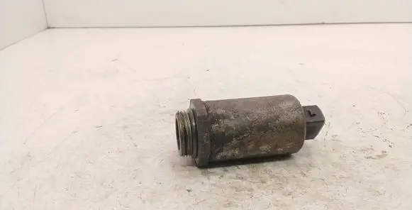 BMW 5 E39 Camshaft vanos timing valve 