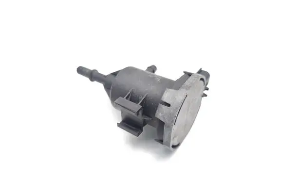 Mercedes-Benz CLS C219 Valve vacuum A0014760532