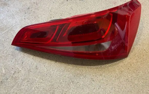 Audi Q5 SQ5 Rear/tail lights 8R0945094