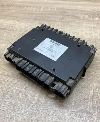 Volkswagen PASSAT B6 Seat control module 3C0959760B 05029423