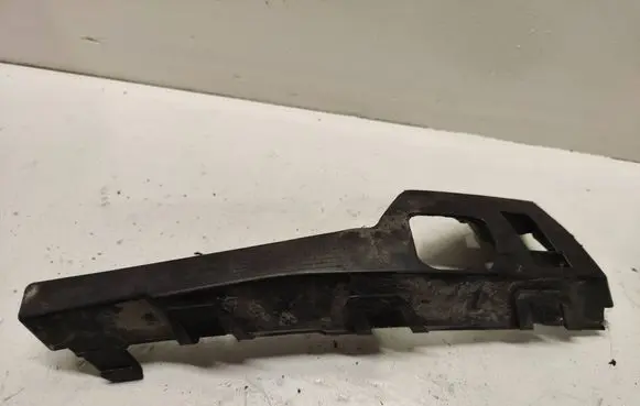 Ford Focus Front bumper mounting bracket 4M5117E850