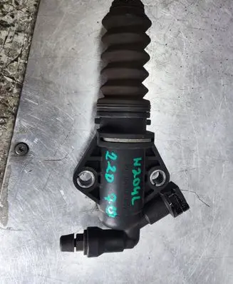 Mercedes-Benz C W204 Clutch slave cylinder A2042640027