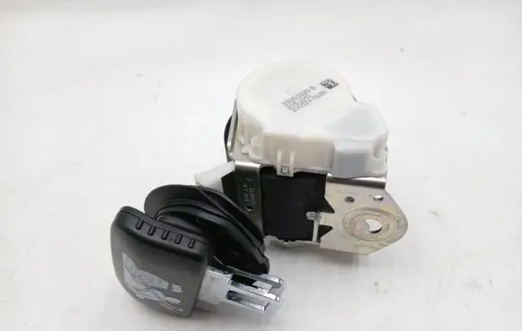Volkswagen Touran II Rear seatbelt 33058835B
