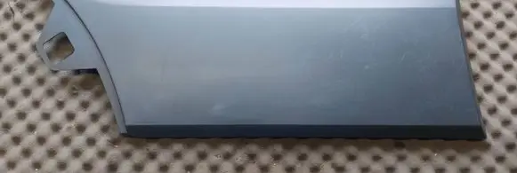 Rear fender molding trim