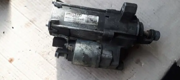 Audi A4 S4 B8 8K Starter motor 8K090747213