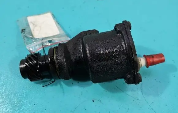 Volkswagen PASSAT B5.5 Vacuum pump 028207A IMPRK1555995