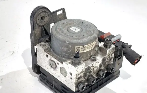 Volkswagen Golf VII ABS Pump 5Q0614517BJ
