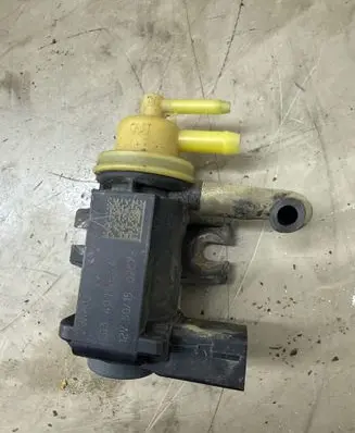 Volkswagen PASSAT B8 Turbo solenoid valve 1K0906627B 02078 4011464A