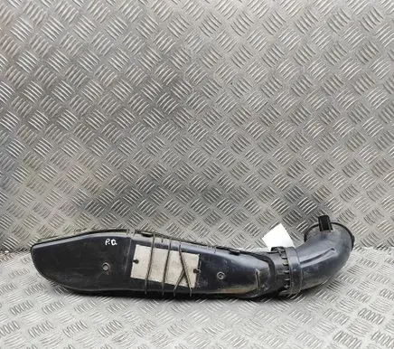 Land Rover Discovery 5 Air intake duct part HY329H706AC