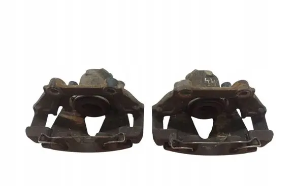 Volkswagen Golf IV Front brake caliper