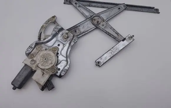 Toyota Avensis T250 Rear door window regulator with motor 0130822032 992046100