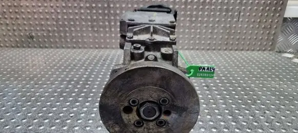 Audi A6 S6 C5 4B Fuel injection high pressure pump S26383124 059130106L