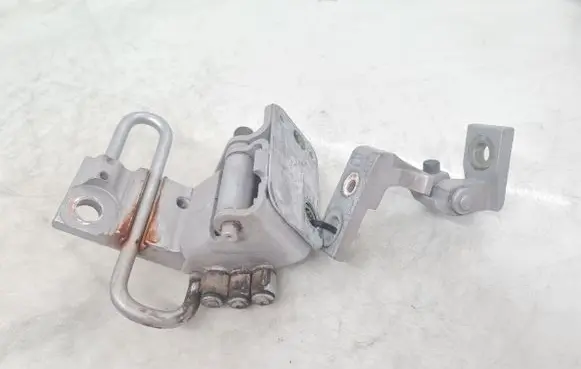 Audi A6 S6 C6 4F Front door hinge set 8E0831411B