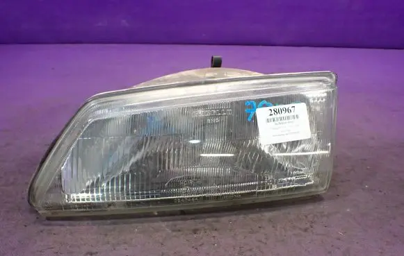 Peugeot 106 Headlight/headlamp