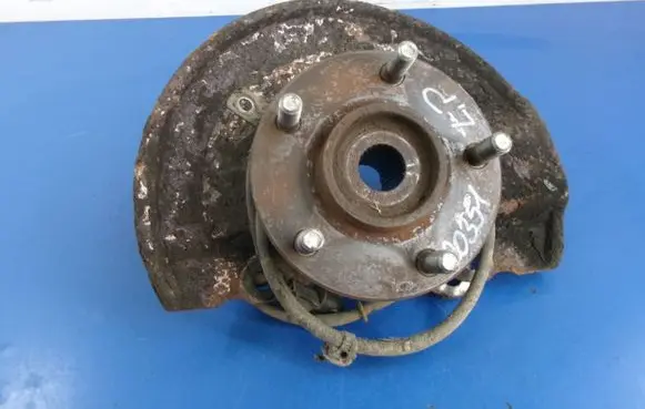 Mitsubishi Outlander Front wheel hub spindle knuckle