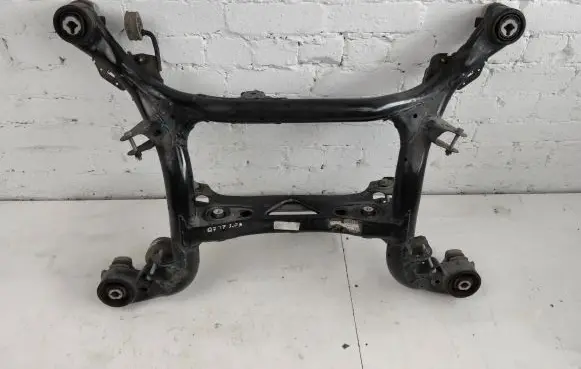 Audi Q7 4M Rear subframe 90641846