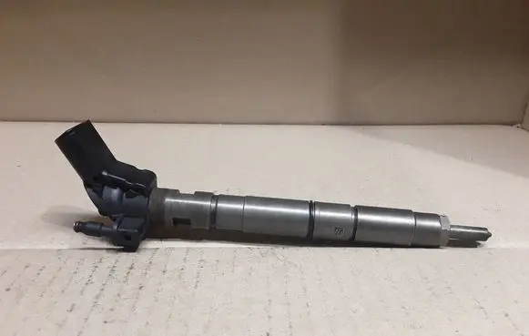 Audi A6 S6 C6 4F Fuel injector 059130277AH 0445115052