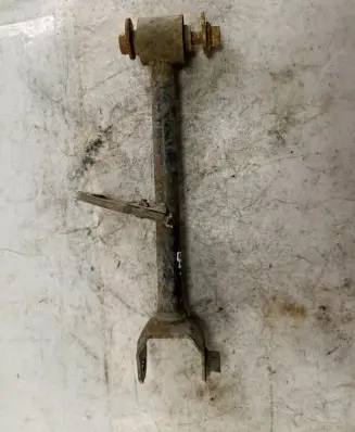 Suzuki Grand Vitara II Rear control arm