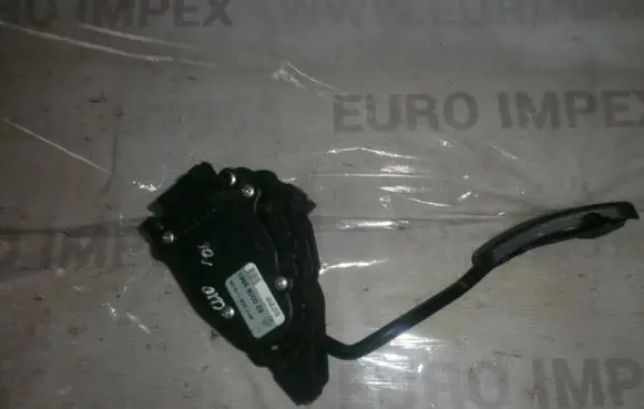 Renault Laguna II Accelerator throttle pedal 8200002905