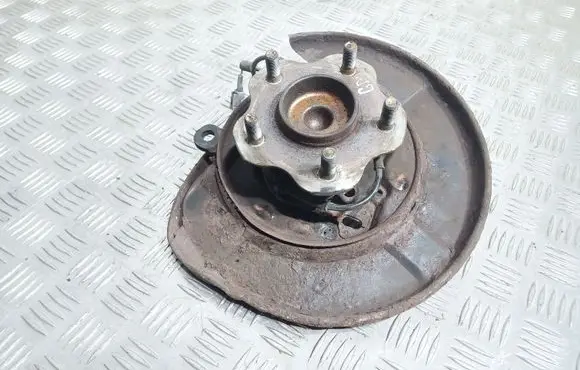 Nissan Qashqai Rear wheel hub spindle/knuckle 