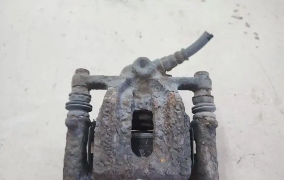 Mercedes-Benz B W245 Rear brake caliper