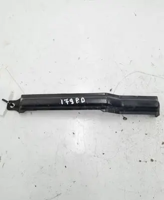 Seat Altea XL Fender mounting bracket 5P0803250A